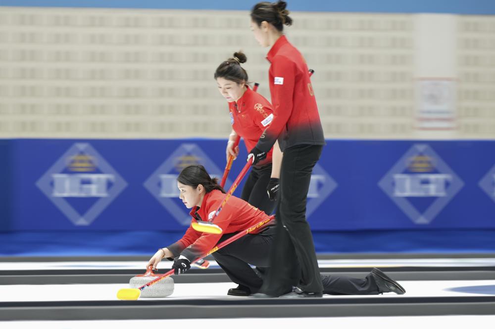 为何胡明轩投篮像“拧麻花”？ 胡明轩投篮因整体发力卡顿